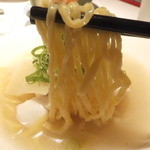 京 静華 - ちぢれ麺　鯛のせ