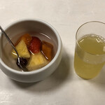 鰻はし本 - フルーツポンチと冷茶