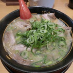 Tonkoku Umaya Ramen - チャーシューメン。750円