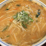 東山飯店 - 納豆キムチラーメン