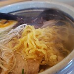 らーめん 貴州屋 - 麺のアップです。