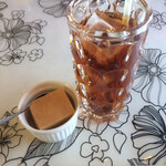 ブリッコ - アイスティーとデザートのカスタードプリン