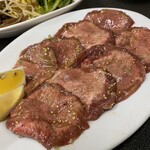 焼肉 栄養楼 - 