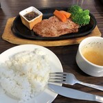 jukuseinikukashikiriforusutorokuchoume - 牛サーロインステーキ(限定10食) 1000円税込