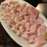 居酒屋そなや - 宮崎産やわらかささみ刺、北海道産活〆天然ぶり腹刺