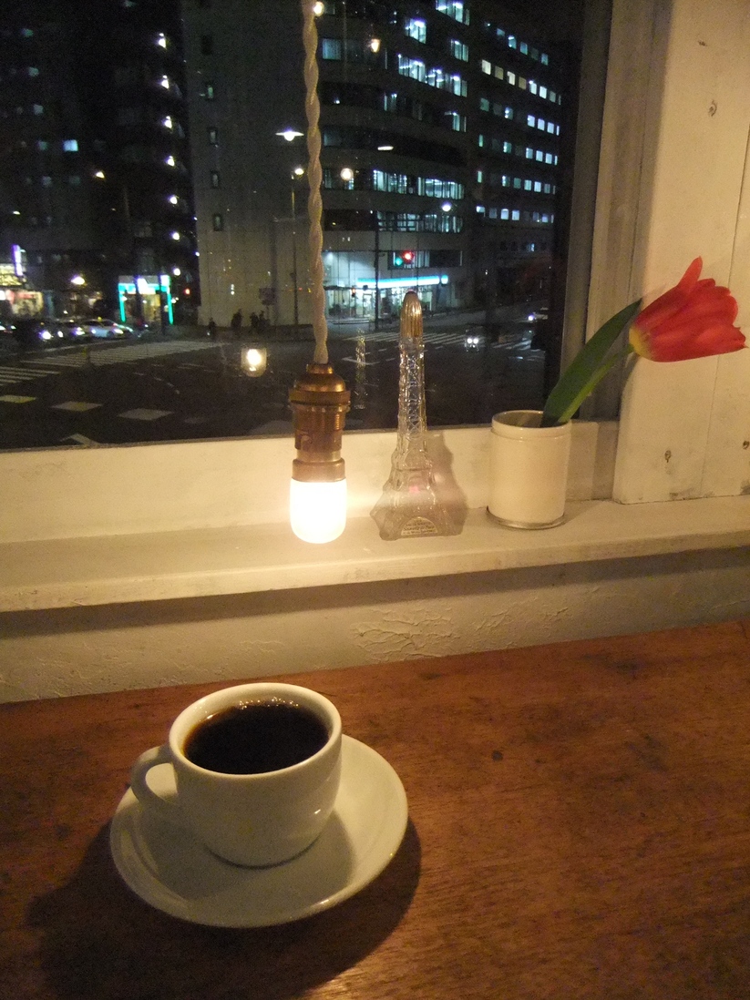プレート　MOON COFFEE SALON 写真 : ムーン ミカ タカハシ コーヒー サロン （MOON mica