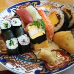 Genkai Zushi - 海 ランチ （800円）メイン