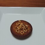 パティスリー・パリセヴェイユ - 美しい焼き色だけど、ジットリと重い。