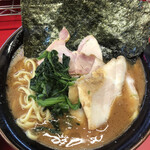 豚骨醤油ラーメン 王道家 - らーめんアップ