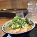 中華蕎麦 春馬 - 朝ラーセット（普）700円と九条ねぎTP100円✨✨✨