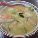 華月園 - エビ麺