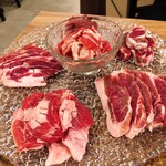 極羊専家 羊肉や かねちゃん - もも、肩ロース、ロース、かたおち、ラム、ヒレ