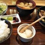 Furafura - プリプリの鶏モモ。香ばしい焼き。ご飯お代わりが嬉しい。