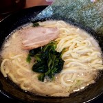 横浜家系ラーメン 鶴乃家 - 