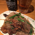 立飲みカドクラ - ニラレバ炒め (350円)