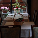 キュイエール・ダルジャン - 美しい庭がが開放感を演出