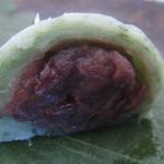 京菓子司 壽堂 - しっとりと吸い付く餅とあずきの粒の残し加減の食感の妙♪