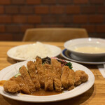 蘭亭 - 厚切りトンカツセット