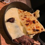 新宿 個室 肉&チーズ Meat&Cheese Ark - 