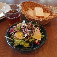 PIZZERIA347 by il pinolo - ■平日のランチセットのサラダとパン■