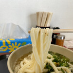 セルフうどん ぽんぽん - 湯がかないそのままなので角を感じました。