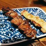 炉地BAR八兵衛 - 焼き物(鳥もも炙りチーズ、ハツ)