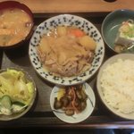 Taishuusakaba Gen - 【本日のランチ】“塩麹を使っている”「肉じゃがと副菜」：塩麹のまろやかな塩味で整えた、“ザ・手料理”！