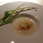 Restaurant MiYa－Vie - 葱と長いものピューレに載せたボタン海老と洋ネギ、サワークリームで和えたウルイ、デコポンの香り