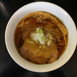 鶴麺 - 中華そば(920円、真上から)