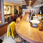 アゾート - 内観全景