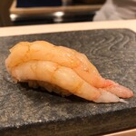 寿司 赤酢 - 甘海老の昆布締め