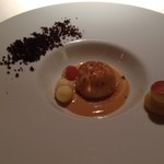 Restaurant MiYa－Vie - リンゴ”あかね”ジュースの香ばしいメレンゲ、焦がしたビスキュイ、フラン＆カラメルクリーム