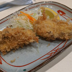 とん太 - 『牡蛎フライ２個』　６００円
