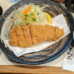 とん太 - 『特ロースかつ定食（豚汁で）』　２３００円