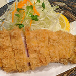 とん太 - 『特ロースかつ定食（豚汁で）』　２３００円