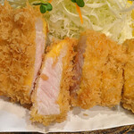 とん太 - 『特ロースかつ定食（豚汁で）』　２３００円