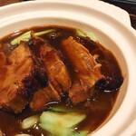 水仙阁特制红烧肉 (配3片面包)