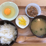 Tamagokakegohannoomise tottochanchi - 卵かけご飯トッピングいろいろ（600円）