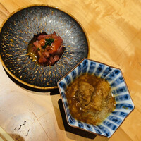 肉寿司 肉和食 KINTAN コレド室町 - 季節の前菜、黒毛和牛のユッケ