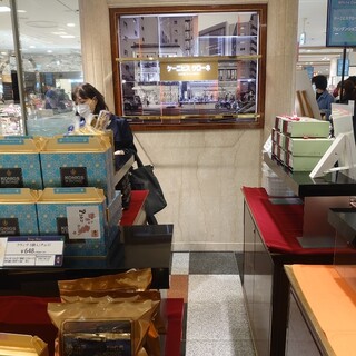 ケーニヒス クローネ_2