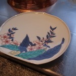 佐賀牛 季楽 銀座  - 肥前三右衛門と呼ばれる有田の酒井田柿右衛門、今泉今右衛門、唐津の中里太郎右衛門の作の器