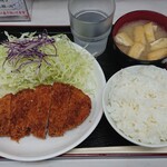ちえちゃん食堂 - とんかつ定食¥650-