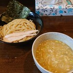 鶏々 - 鶏つけ麺 つけ汁は見るからに濃厚そう。