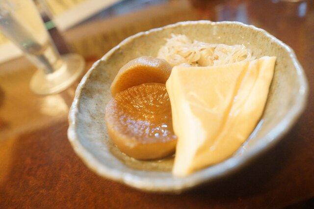 蝶の様に舞い、蜂の様に料理を出す : わいどのおでんの写真