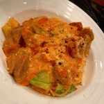 Trattoria Giuliese da emme - 仔牛とキャベツのトマトクリームのパスタ