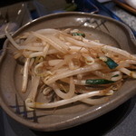 佐賀牛 季楽 銀座  - 街かど畑の焼き野菜・もやしとにらの絶妙焼きと肥前三右衛門の器