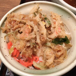 蕎麦と酒肴 たまの里 - ミニかき揚げ丼＆おろし蕎麦ランチ650円、ツユに浸したかき揚げをご飯に戻す