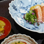 馳走 啐啄一十  - 毛蟹(北海道噴火湾産)
      北紫雲丹(はだての雲丹北海道南茅部産)