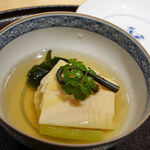 馳走 啐啄一十  - 朝掘り筍(鹿児島県阿久根産)蕨(わらび)若布のお椀