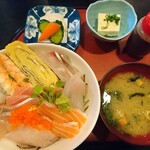 Daruma - 海鮮丼